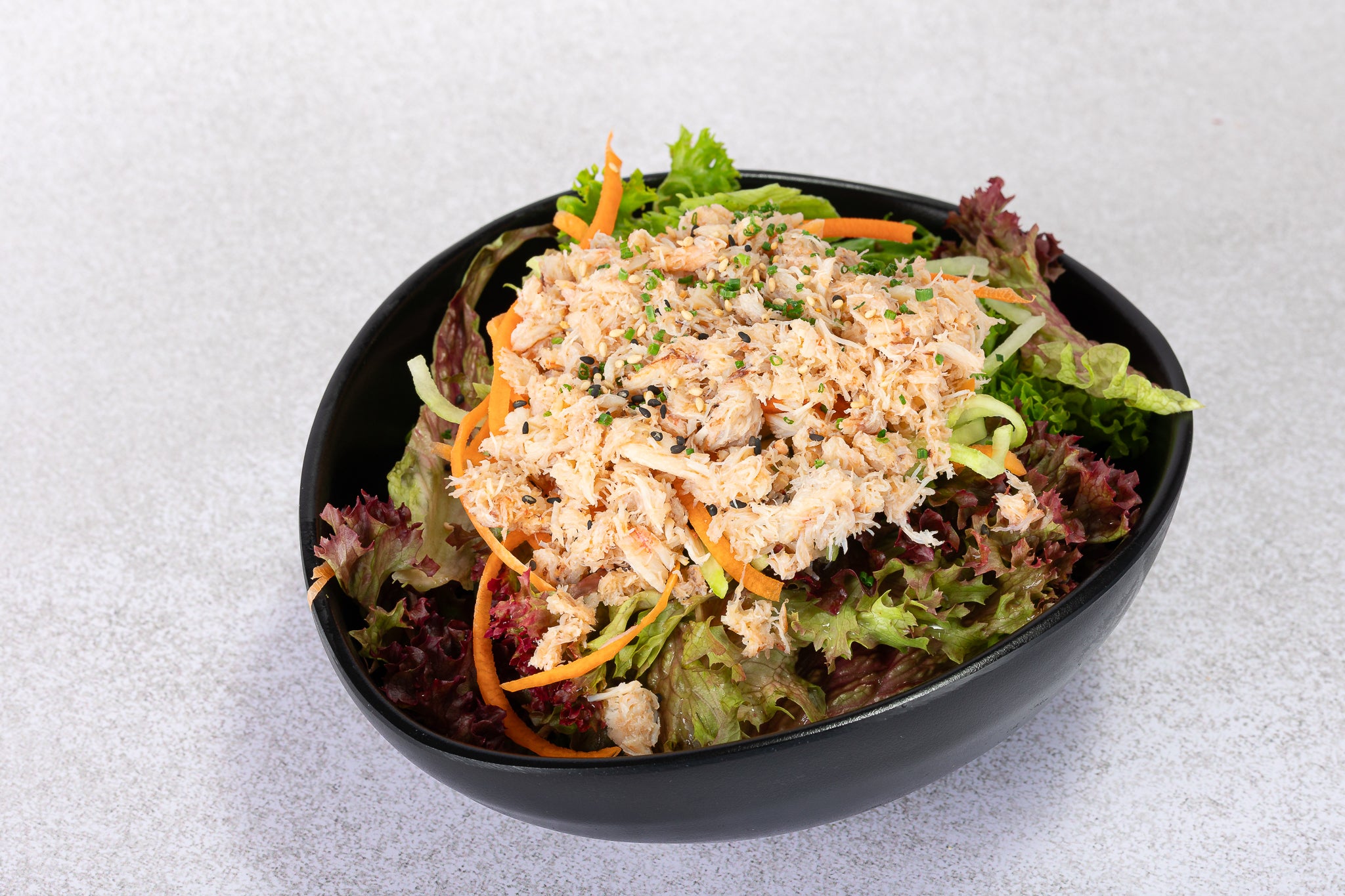 Πράσινη σαλάτα µε καβούρι